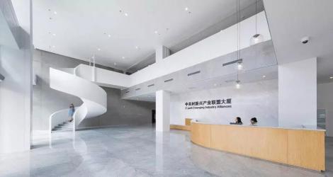 成都海倫天麓銷售中心，東方優(yōu)雅與現(xiàn)代融合的空間縮影！
